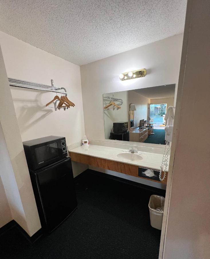 Garden Inn & Suites Metter エクステリア 写真