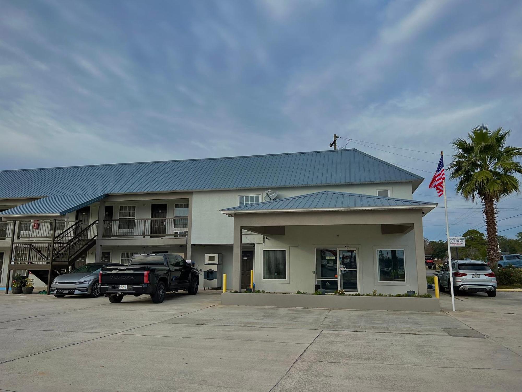 Garden Inn & Suites Metter エクステリア 写真
