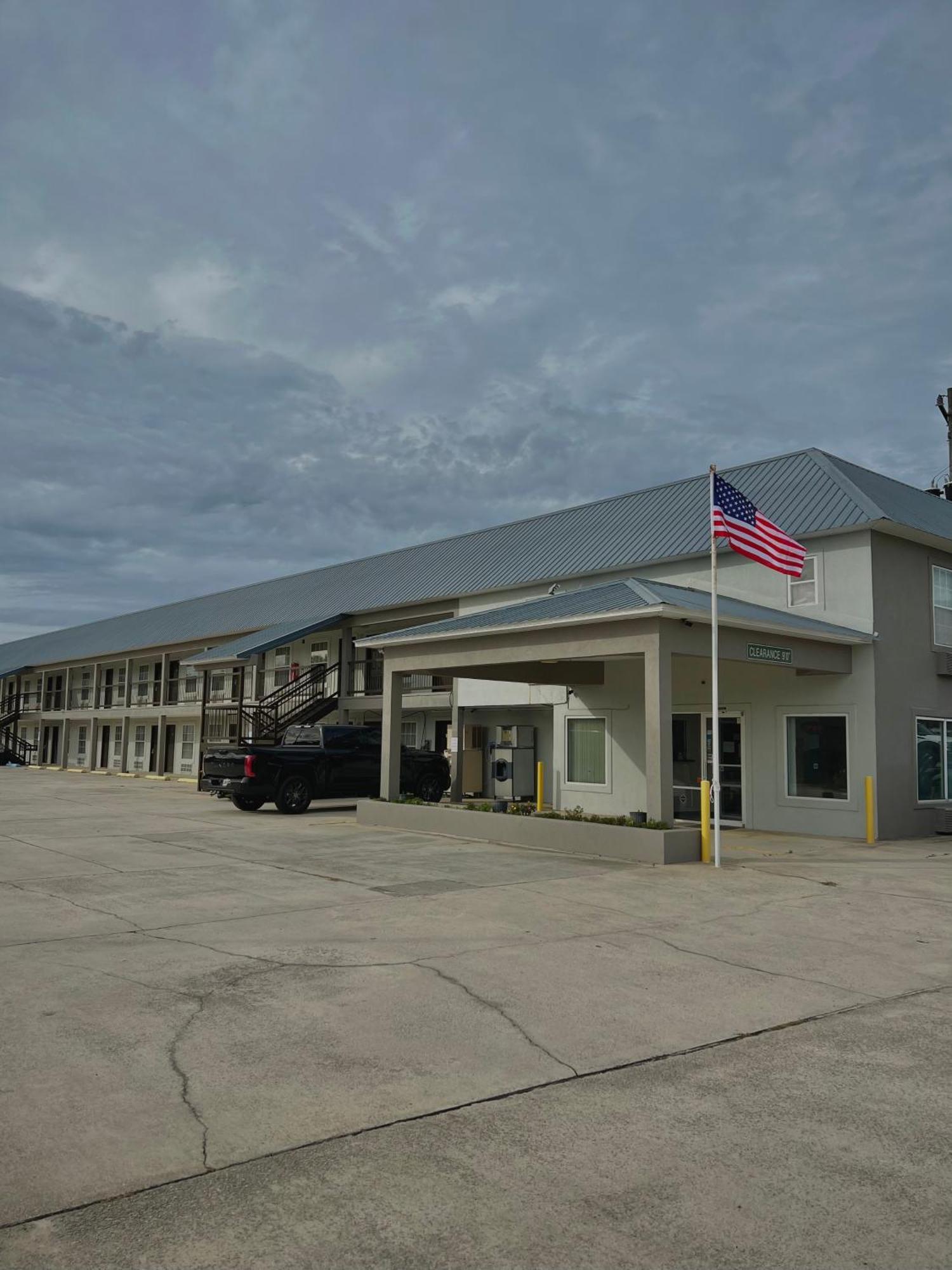 Garden Inn & Suites Metter エクステリア 写真